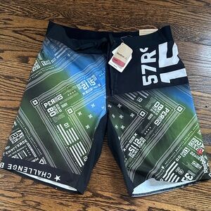 Reebok Men's Graphic Green and Black Athletic Shorts